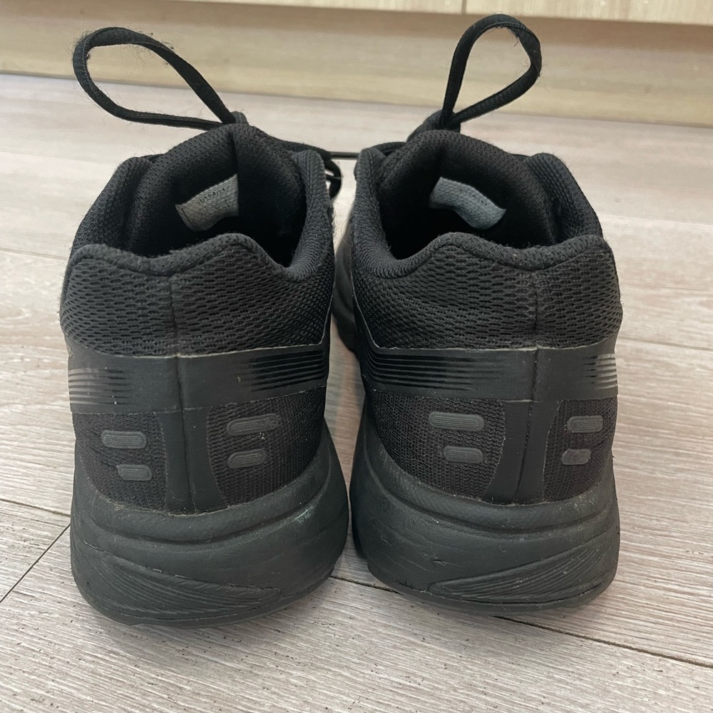 Asics Exercise Sneaker! Great Condition! - image 4